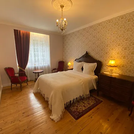 Logis Veles Bed & Breakfast Aubin (Aveyron)