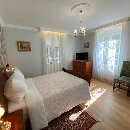 Logis Veles Bed & Breakfast *