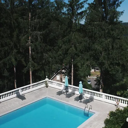 Logis Vélès Couette-café