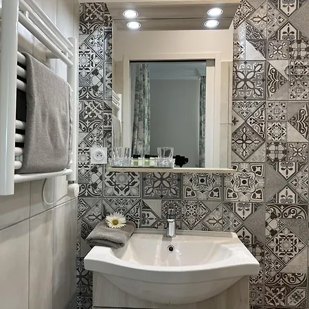 Logis Veles 4* Aubin