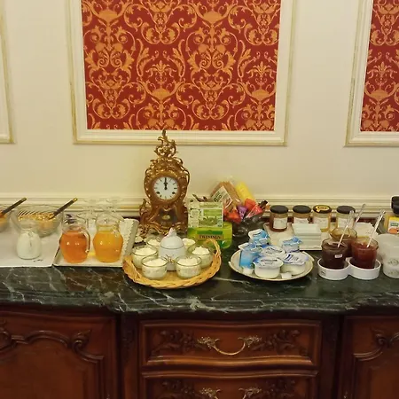 Logis Vélès Couette-café Aubin (Aveyron)