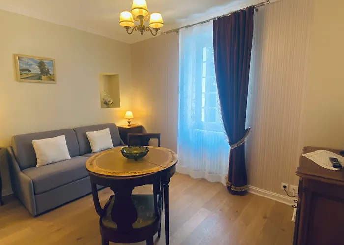 Couette-café Logis Vélès Aubin (Aveyron)