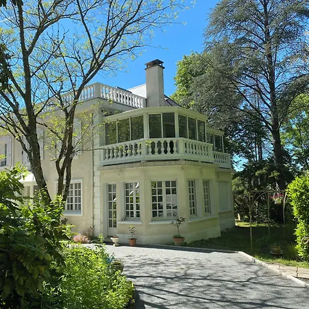 Logis Veles Bed & Breakfast Aubin (Aveyron)