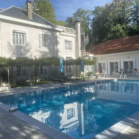 Logis Veles Bed & Breakfast 4*